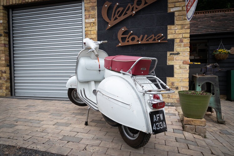 1963 Piaggio Vespa Image 2